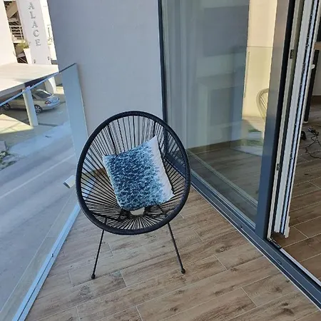 Grand Palace 公寓 特罗吉尔