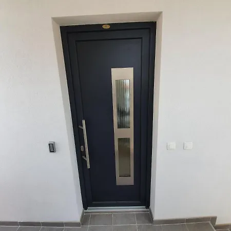 Grand Palace Apartment